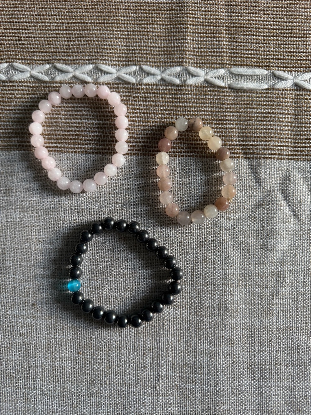 Rose Quartz Bead Stretch Bracelet in Soft Pink